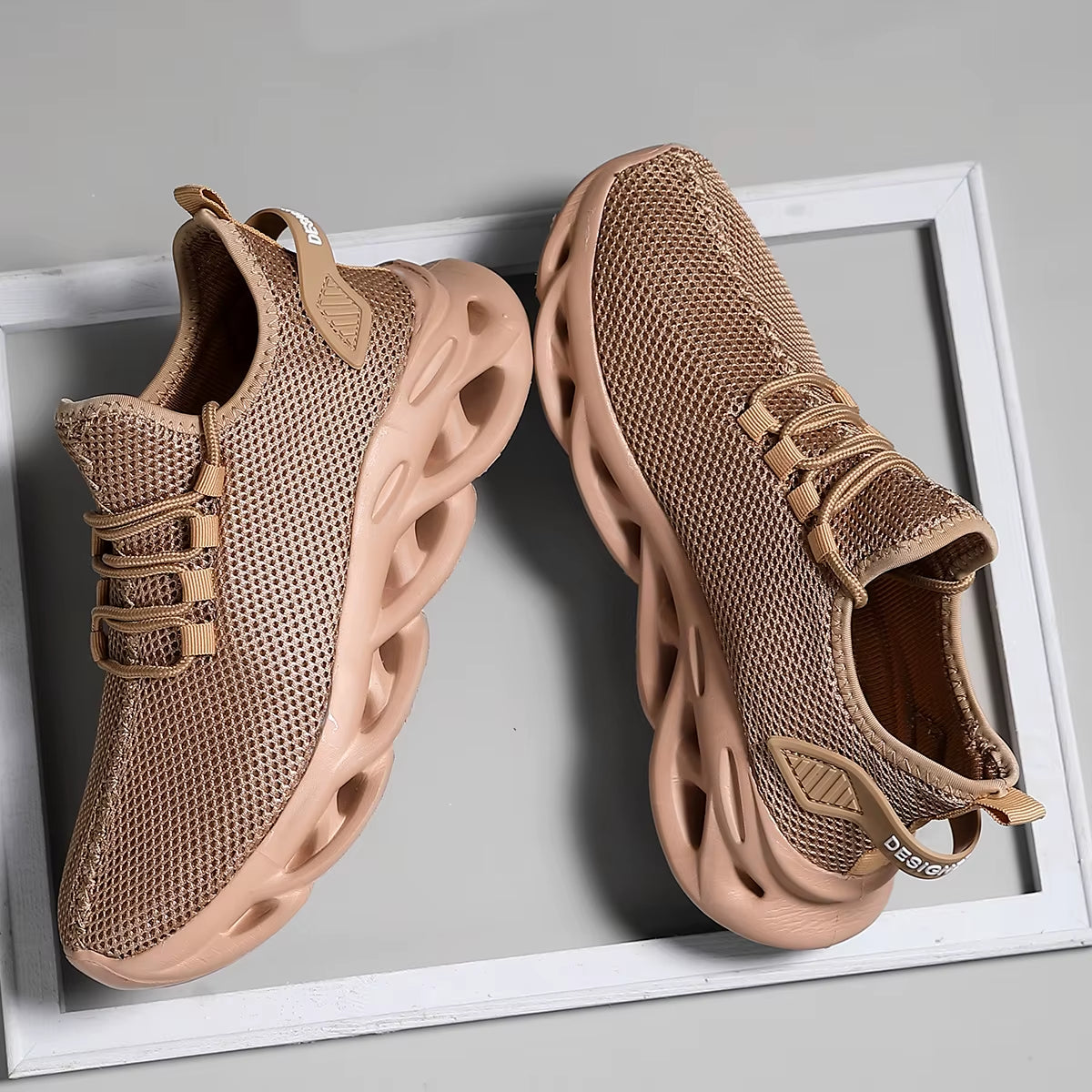 Men's Lightweight Breathable Athletic Sneakers for Outdoor Running and Jogging
