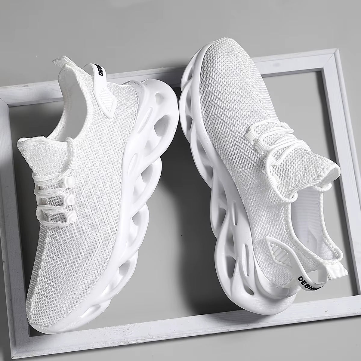 Men's Lightweight Breathable Athletic Sneakers for Outdoor Running and Jogging