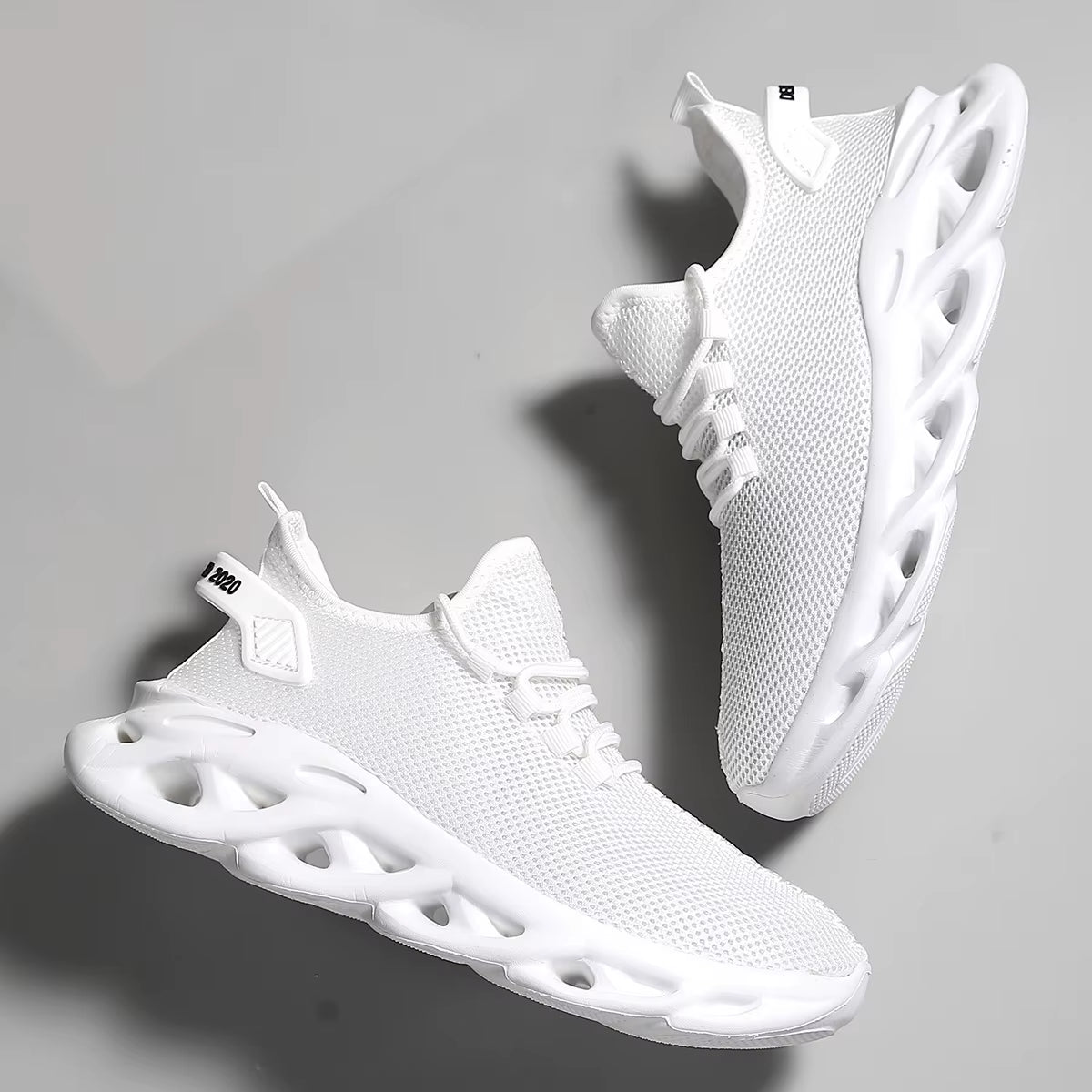 Men's Lightweight Breathable Athletic Sneakers for Outdoor Running and Jogging